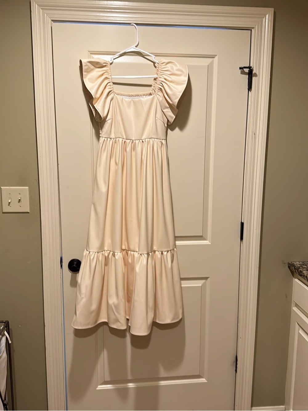 Olivia James Cream Ruffle Sleeve Tiered Dress - XS/S